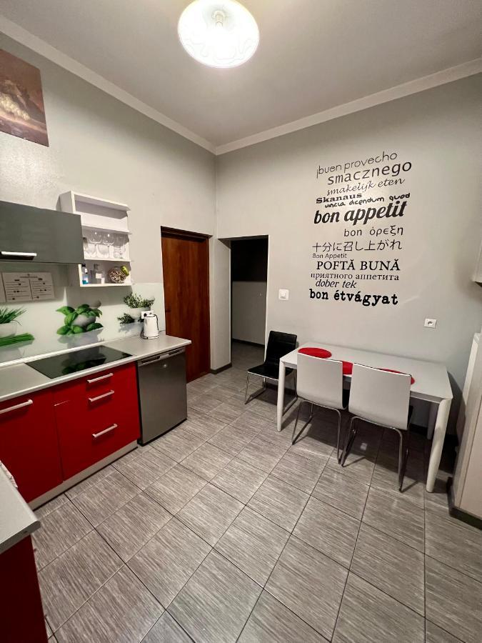 Apartamenty Ostrowiec - Pokoje Goscinne Centrum Ostrowiec Świętokrzyski Buitenkant foto