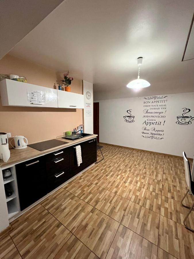 Apartamenty Ostrowiec - Pokoje Goscinne Centrum Ostrowiec Świętokrzyski Buitenkant foto