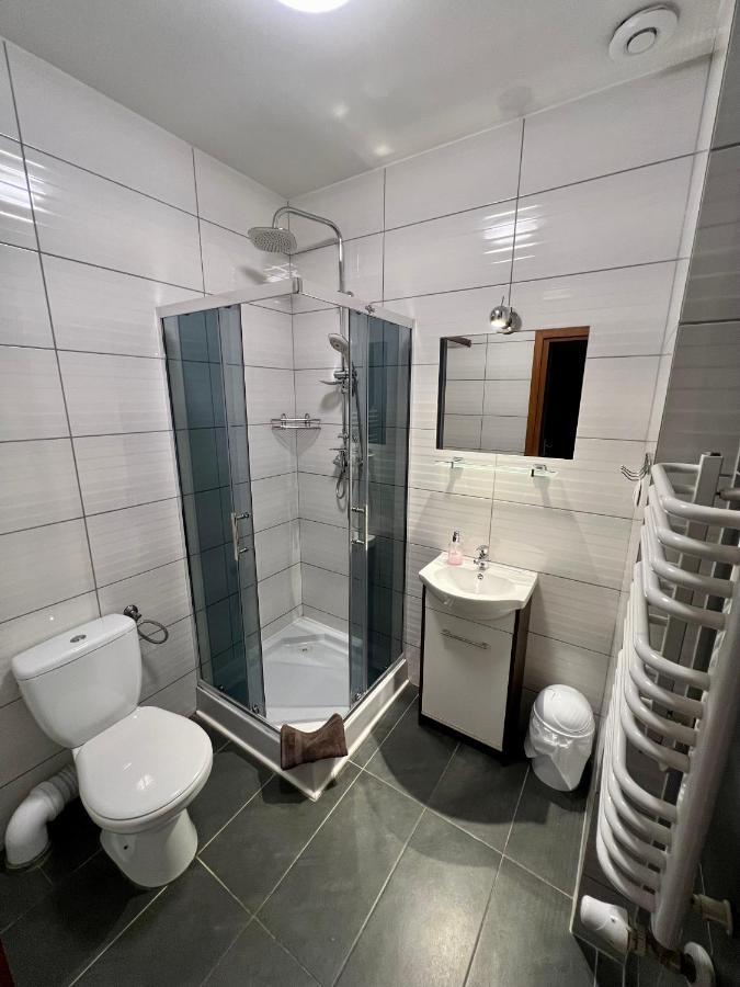 Apartamenty Ostrowiec - Pokoje Goscinne Centrum Ostrowiec Świętokrzyski Buitenkant foto